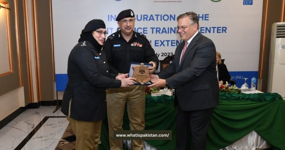 KP Police Officer Wins International Award