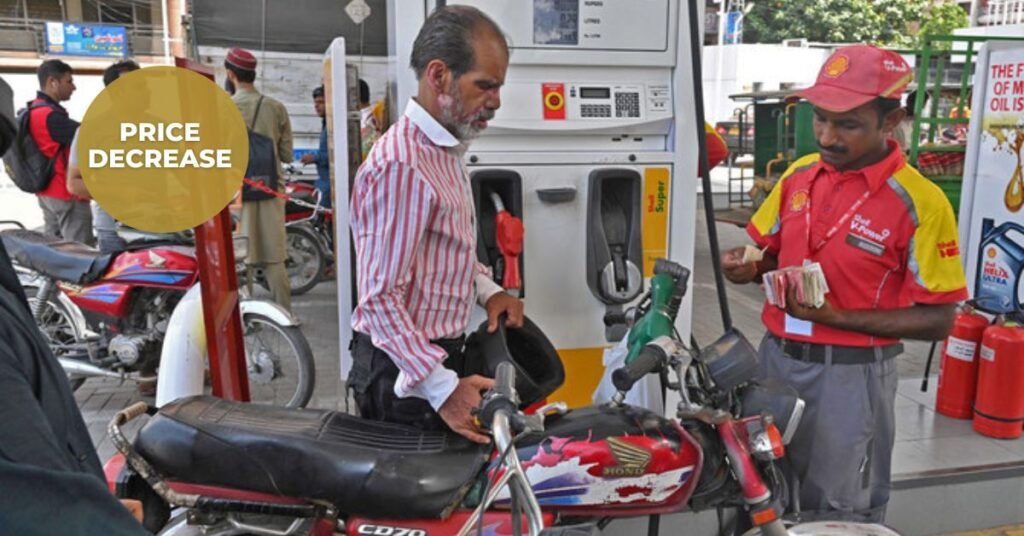 Pakistan Prepares to Reduce Fuel Prices From November 1